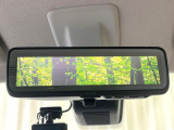 【デジタルルームミラー】後席の大きな荷物や同乗者で後方が確認しづらい時でも安心!カメラが撮影した車両後方の映像をルームミラー内に表示。クリアな視界で状況の確認が可能です!