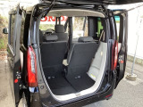 リアシートがあっても、しっかり荷物を積む事ができます。