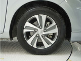 アルミホイール装着車です!これで足元まわりもおしゃれにきまります!