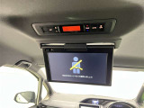 後席テレビ付で長旅も快適