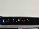 TFTカラ-マルチインフォメ-ションディスプレイ4.2インチの液晶画面に、安全・安心のコンテンツやオ-トエアコンのステ-タスなど、さまざまな運転情報を表示し見やすさにこだわったメ-タ-です♪