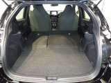 シートを倒すと広々とした荷物スペースに☆