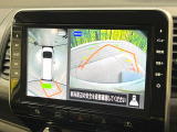 【アラウンドビューモニター】専用のカメラにより、上から見下ろしたような視点で360度クルマの周囲を確認することができます☆縦列駐車や幅寄せ時に活躍してくれます♪