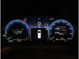 とっても見やすいメーターです。夜間時はラグジュアリーな気分にさせてくれる照明が魅力ですので、夜のドライブも楽しみになりますよ♪