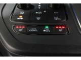 シートヒーター装備車両♪♪寒い冬はもちろん♪肌寒い春先・秋口まで活躍してくれるあると嬉しい装備です♪♪
