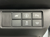 電動リアゲート、VSA、障害物センサー、Fガラス熱線スイッチ、万が一の時にあると心強いホンダセンシング-路外逸脱抑制機能・歩行者事故低減ステアリング・BSI・踏み間違い衝突軽減システム・CMBSです!