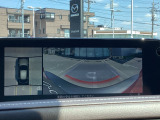 狭い場所での駐車やすれ違いなどでより的確な運転操作に役立つ360&deg;ビューモニターが装備されています。