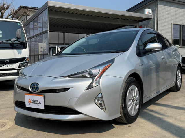 プリウス 1.8 S セーフティ プラス E-Four 4WD 