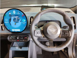 ミニ独特のゴーカートフィーリングと呼ばれる軽快なハンドリングはAT車、MT車のどちらでも楽しめます。
