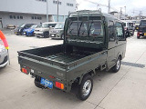 奥行きのある荷台です
