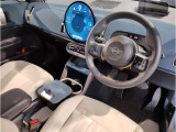 ミニ独特のゴーカートフィーリングと呼ばれる軽快なハンドリングはAT車、MT車のどちらでも楽しめます。