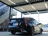 MODELLISTA!モデリスタフルエアロブラックプリウス!新入庫致しました!9インチ大型ナビ・車高調・新品ホイール&タイヤ等装備満載です!是非ご検討ください!