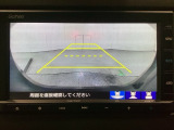 バックでの車庫入れも安心です! リアカメラが付いているバックモニター付のナビを装備しております。操作線もついており距離感も画面から確認できます。