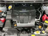 技術が詰まったエンジンルームもご覧の通りピカピカにクリーニング済みです。ハイブリッドなのでお財布にも環境にも優しいです。