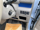 展示されているお車は全台1年間のトヨタロングラン保証が付いて参ります。最長3年間の保証をお付けすることも可能ですので、どのエリアに住むお客様でも安心して保証をお受けすることができます!