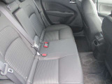 リアシートです!汚れや破れも無く良好です♪後部座席は大人の人でも足元ゆったりしております♪