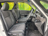 運転席シート廻りは使用感も少なく、良好な状態となっています。前オーナー様が丁寧に使っていたことがよくわかりますね。