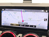 ●純正ナビ:一体感のあるナビは、高級感ある車内を演出してくれます。オーディオ機能も充実しておりますので、運転もより楽しめます♪