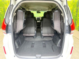 後席を格納すると、これだけの広さが!シーンに合わせたシートアレンジで、大きな荷物も積むことが出来ます♪