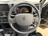 このハンドルを握った時に、車を所有している優越感を味わえますね