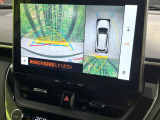【パノラミックビューモニター】専用のカメラにより、上から見下ろしたような視点で360度クルマの周囲を確認することができます☆死角部分も確認しやすく、狭い場所での切り返しや駐車もスムーズに行えます。