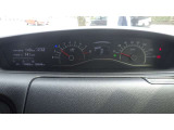 低燃費運転をサポートするECONモード。スイッチをONすると、エンジンやトランスミッション、A/Cなどを協調制御し、燃費の向上に貢献。エコドライブの効果を高めます。