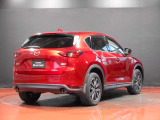 【CX-5】上質感と精悍さを兼ね備え、ワイド感を強調した意匠。オールラウンドな機能美と品格、洗練されたデザイン。