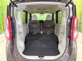 普段のお買い物や通勤、送迎等に十分な荷室スペースを確保しております。セカンドシートを倒すと、大きな荷物の積載も可能です♪