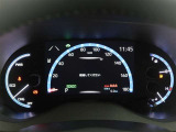 とっても見やすいメーターです。夜間時はラグジュアリーな気分にさせてくれる照明が魅力ですので、夜のドライブも楽しみになりますよ♪