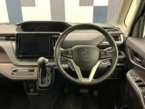 運転しやすいインパネ周りです!見やすいレイアウトで快適なドライブをサポートします!
