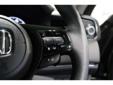 Hondaセンシングの機能のひとつ、アダプティブクルーズコントロール付!アクセルから足を離しても設定したスピードと前車との車間を保ち走行してくれます!車線維持もアシスト☆高速道路で疲労軽減ですね☆