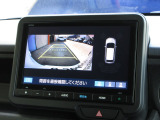 バックをするとき自動でリアの様子が映る『リアカメラ』付き! ナビ画面で確認しながらバックができますから安心ですね。でも、目視も大切ですよ!安全第一でお願いします!