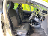 運転席シート廻りは使用感も少なく、良好な状態となっています。前オーナー様が丁寧に使っていたことがよくわかりますね。