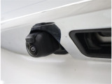 バックカメラが付いているので後方確認が非常にしやすいです。今や運転初心者も熟練者も必須装備!ついていて損はないですね♪