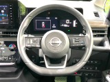 【ステアリングスイッチ】運転中、前方から目線をそらすことなく、オーディオ等の操作が可能な便利機能!安心&快適なドライブを演出してくれます♪