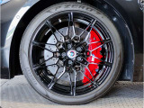 【BMWアロイホイル】軽量かつ強度に拘ったアロイホイル。走行性能ポテンシャルを引き出す設計。車の足元を引き締めてくれる大きなポイントはアロイホイルです。