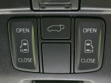【両側パワースライドドア】スマートキーや運転席のスイッチで後席両側スライドドアの開閉が可能♪電動だから力を入れてドアを開ける必要が無く、小さなお子様でも簡単に開け閉めでき快適です♪