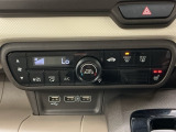 オートエアコン付きです!お好みの温度をセットするだけでエアコンの風量などを自動でコントロール。快適な車内でお過ごしいただけます。寒い時期には嬉しいシートヒーター付きです!