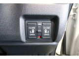 ◆◆両側電動スライドドア!!荷物で手が塞がる時など簡単にドアの開閉が出来ます!何より力いらずで開閉OK!女性やお年寄りにも優しい♪電動機能はOFFにもできますから元気なお子様の駆け出しも安心!