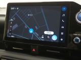 ディスプレイオーディオ(コネクティッドナビ対応)PLUS搭載。T-Connectご契約で2028年5月まで無償で利用できるナビ(期限到来後は有償)と、解約後も利用できる車載ナビが搭載されています。