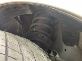 お車を安心してお乗りいただく為には、足回りの定期点検が欠かせません。サービスサポート(有償保証)では無料点検もご提供しており、安心のカーライフをお過ごしいただけるサポート体制が整っています。