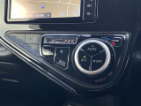 【 オートエアコン 】車内温度を感知して自動で温度調整をしてくれるのでいつでも快適な車内空間を創り上げます!//