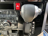 インパネシフト、ハンドルから近いので運転しやすいです