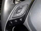 ステアリングスイッチ装備!運転しながら手元でオーディオの操作などができます。