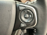 アクセルから足を離しても設定したスピードを保ち走行し、高速道路での疲労軽減に役立つクルーズコントロール付きです!
