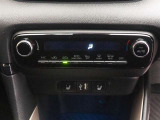 当車両はオートエアコンとシートヒーター搭載になります。
