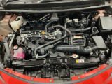 技術が詰まったエンジンルームもご覧の通りピカピカにクリーニング済みです。ハイブリッドなのでお財布にも環境にも優しいです。