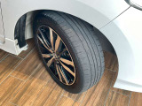 【タイヤ】タイヤの状態は写真の通りです。溝の深さなども是非、写真でご確認ください!