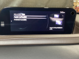 Apple Carplay・Android Auto対応!マツダ コネクト(コマンダーコントロール)でスマートフォンを操作して、通話、音楽を聴いたり、マップで目的地を調べることができます。