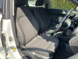 人間工学に基づいて設計されたシートは車のもっているドライビングフィールを存分にドライバーに伝えてくれるクオリティの高い仕上がりとなっています。